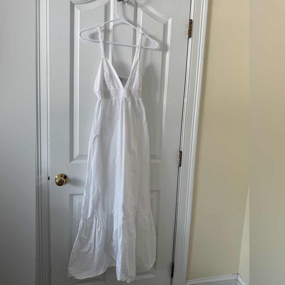JustFab White Dress with Open Back